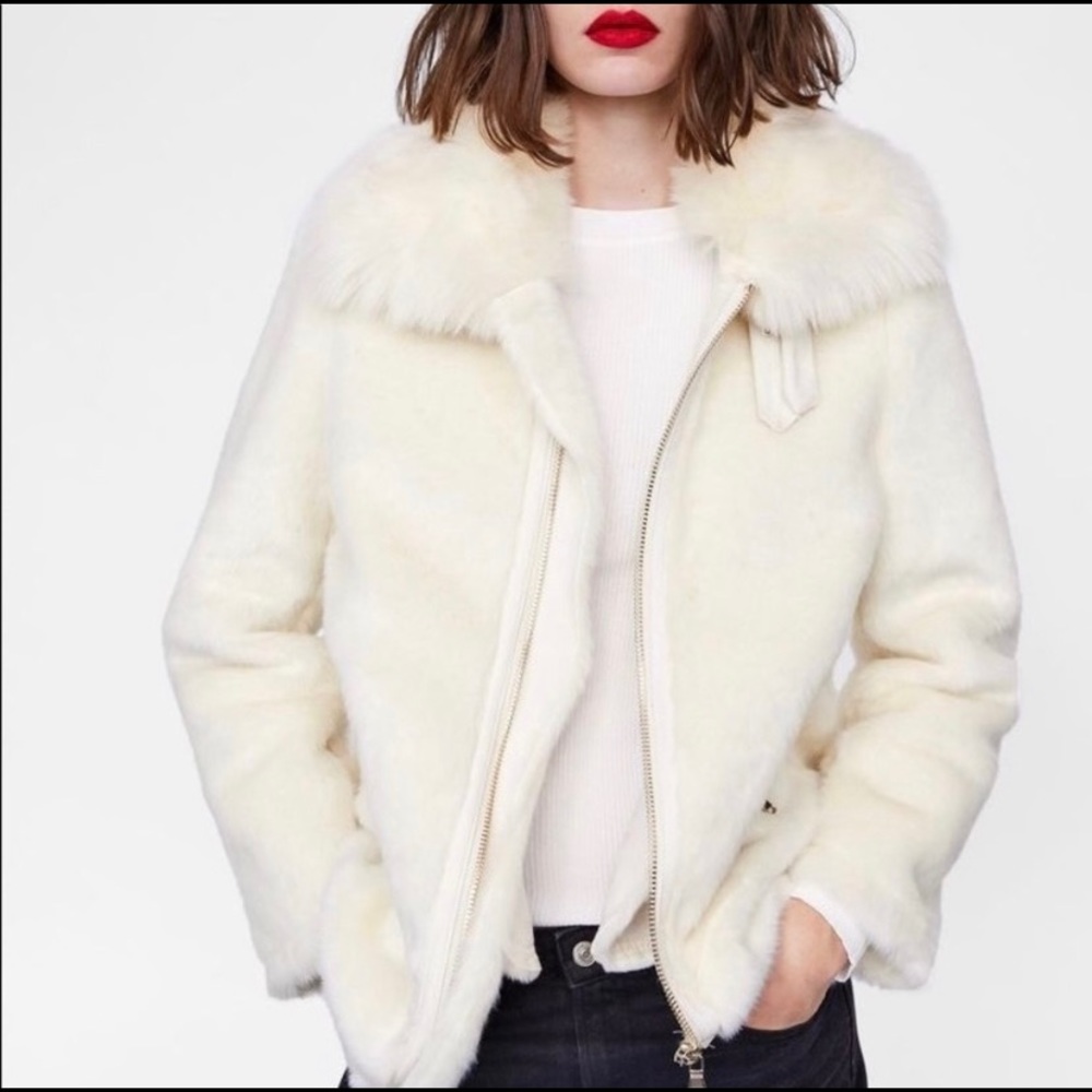 ZARA white faux fur jacket. Sz XS